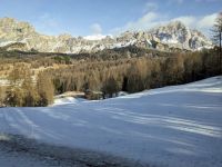 Von Ferne grüßt der gewaltige Monte Cristallo.