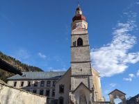 Im gotischen Stil erbaut mit Pieta.