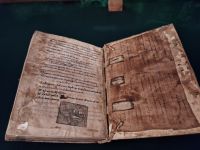 167 St. Gallen - Stiftsbibliothek - eines der ätesten Bücher hanf´dgreschrieben von Mönchen im 9.Jh