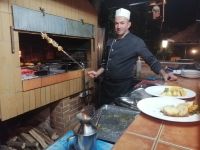 traditionelles Abendessen: Fleischspieß - Espetada