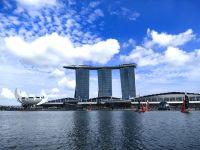 Marina Bay Sands und Lotosblüte, Singapur