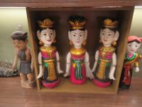 und die Puppen kann man als Souvenir kaufen, Hanoi