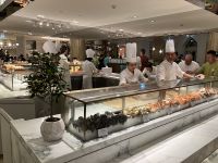 Dubai, Palm Jumeirah, Buffet des Saffron-Restaurants im Atlantis-Hotel