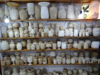 Theben, Besuch einer Alabasterwerkstatt mit großem Verkaufsladen