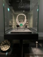 Abu Dhabi, Eindrücke aus dem Louvre -Museum, temporäre Ausstellung von Cartier 