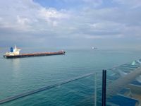 Viele Frachter in der Strasse von Malaka