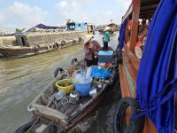 Schwimmender Markt auf Mekong