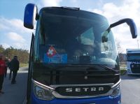 Mit diesen Bus und unserem Fahrer Andreas geht es nach Tiefencastel