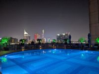 257. Hotelpool Saigon