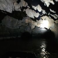 Trockene Halong Bucht, Bootstour durch eine Höhle