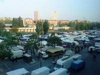 Flohmarkt vor unserem Hotel
