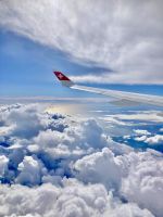 über den Wolken, muss …