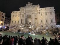 Rom. Fontana di Trevi am Abend