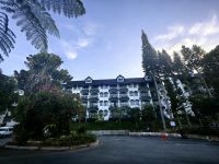 Unser Hotel in den Cameron Highlands ist im Kolonialstil und liegt mitten in den Bergen