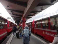 Bitte alles aussteigen. Wir sind angekommen in Tirano, in Italien. 