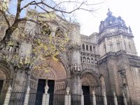 vor der Kathedrale von Toledo