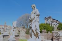 Ehrenstatue einer Vestalin im Haus der Vestalinnen