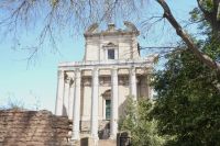 Tempel des Antonius und der Faustina