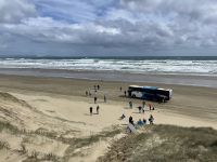 Reisegruppe am 90 Mile Beach