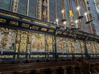 Wandgestaltung im Chorraum