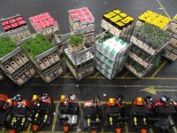 Royal Flora Holland - Transportscooter vorn mit Blumentransportwagen