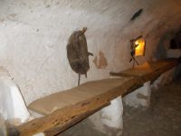 DSCN8826.JPG   Schlafstätte der Landarbeiter