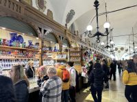 Geschäftiges Treiben in der Tuchhalle