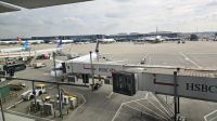 Warten am Flughafen Heathrow