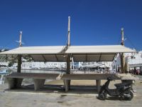 Fischverkauf in Mykonos Stadt unter freiem Himmel