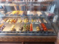 Langeais: Das Kuchenbuffett gegenüber des Schlosses 