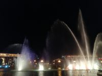 Wasserspiele abends am Platz der Republik