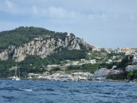 Insel Capri - Schifffahrt rund um die Insel... (Marina Grande)