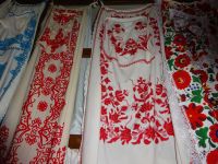 Textilien im Museum der Pilgerkirche in Andocs