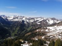 Blick vom Walmendinger Horn (links die Zugspitze)