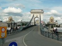 Bewacht wir die Brücke von Löwen 