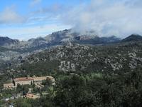 Blick auf das Kloster Kloster Lluc von oben