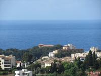 Königliche Residenz im Grünen