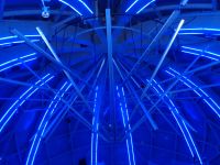 Lichtinstallation im Atomium, Brüssel, Belgien