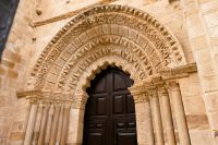 romanisches Kirchenportal