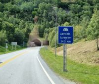 Einfahrt im den Laerdaltunnel...