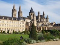 Caen l'Abbaye aux Hommes, heute Rathaus mit Abteikirche St. Etienne