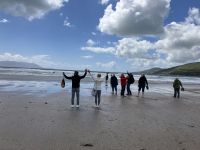 Irland, Dingle Halbinsel, Eberhardt Travel-Gruppe am Inch Beach