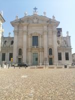 Dom von Mantua, die Fassade