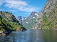 Einfahrt in den Trollfjord...