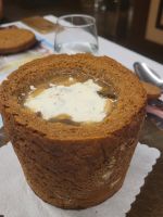 Waldpilzsuppe in Brot