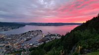 Bergen - Hausberg Fløyen im Sonnenuntergang
