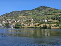 Zugfahrt am Fluss Duoro entlang (5).jpg