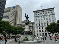 2. Tag – Stadtrundfahrt in Montréal – Place d’Armes