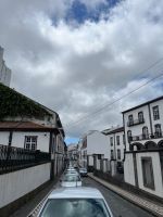 Straße in Ponta Delgada, São Miguel, Azoren, Portugal