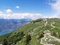 Der Blick auf die Gondelstation, Monte Baldo
